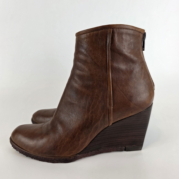 Stuart Weitzman Women's Brown Leather Wedge Heel Boot Ankle Bootie Gum Sole sz 8 - Picture 7 of 12